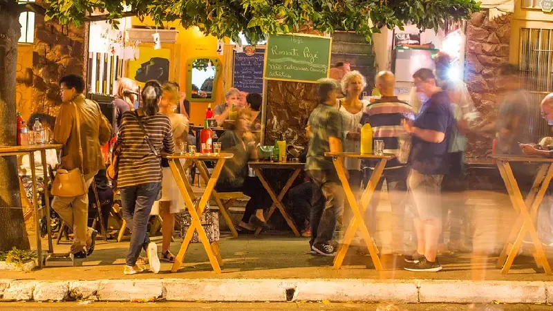 Vila Madalena: Um Bairro Boêmio e Colorido em São Paulo